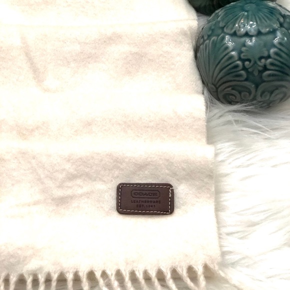 Scarf - Picture 4 of 6